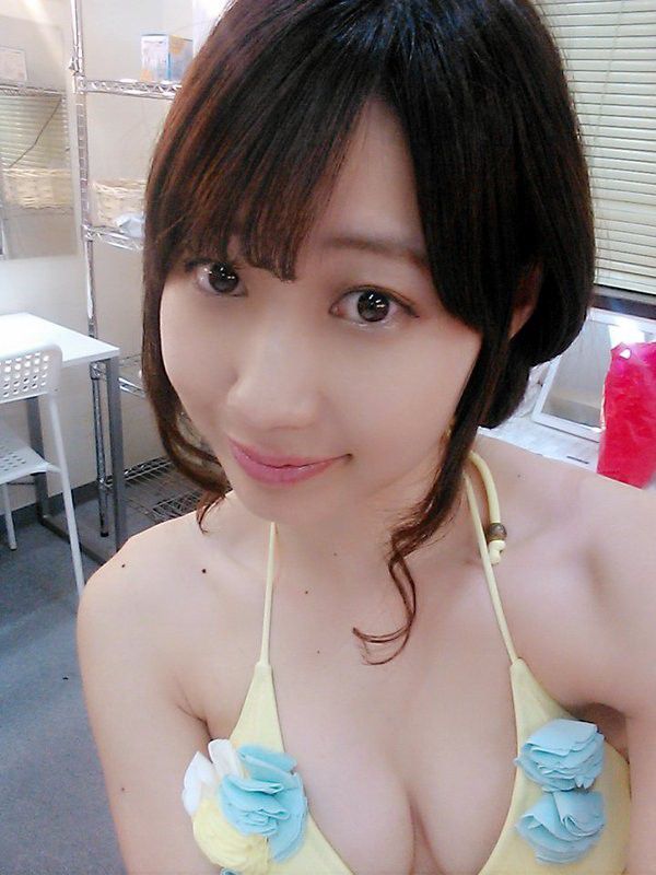 日本知名模特蓝田爱性感摄影写真