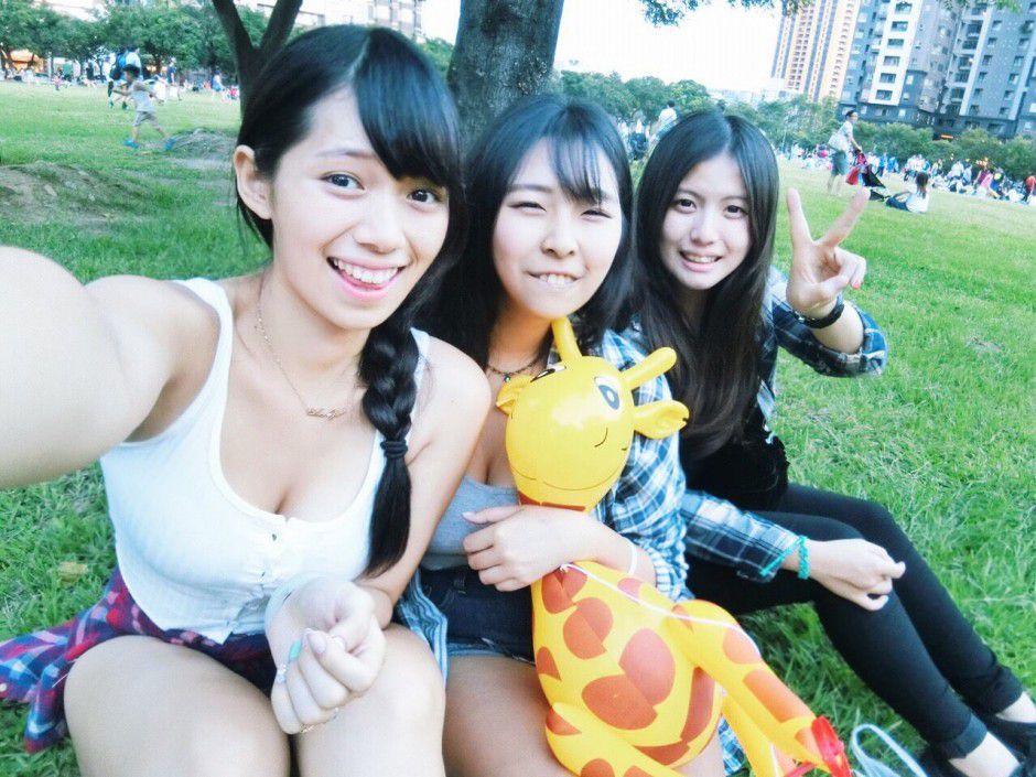 台湾学生妹彭楚燕Anna私拍美图照片