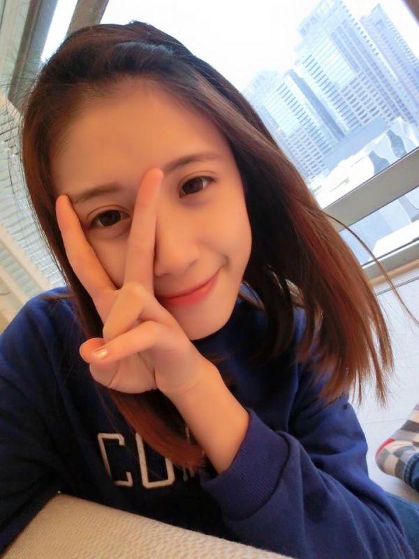 台湾美女校花籽籽(陈子钰)自拍图片合辑