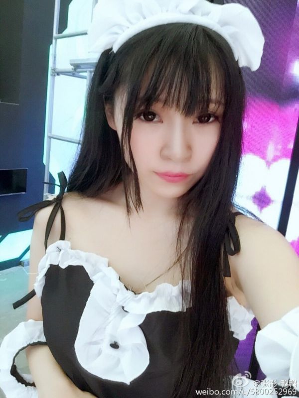 展会美女鸭鸭(张彤)微博私拍图片