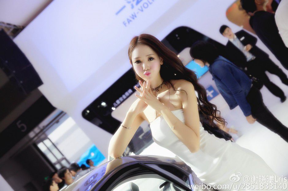 内地女模特谢晓曦Lris私拍图片合辑