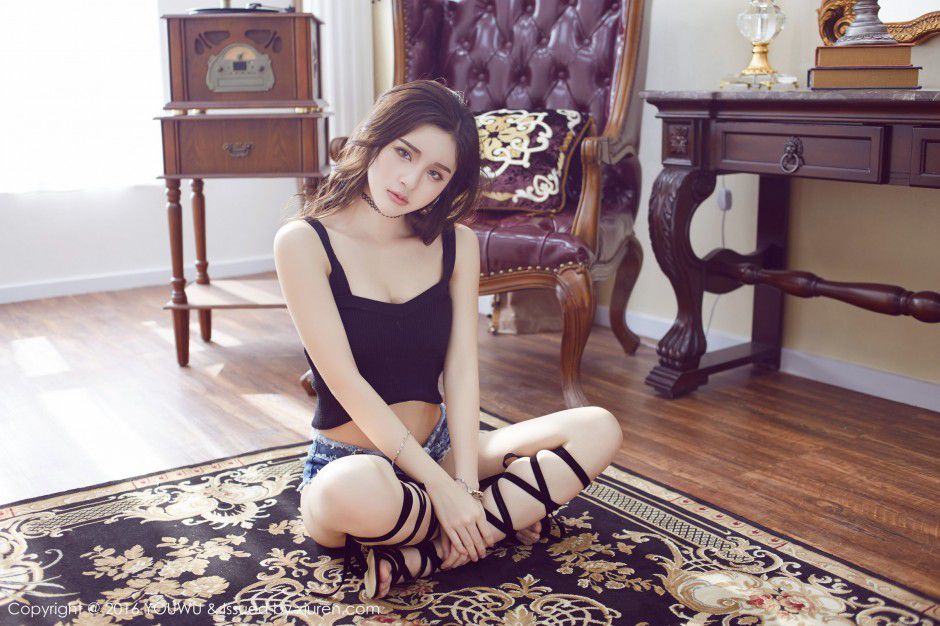 尤物馆平面女模特颖儿EI私拍写真图片
