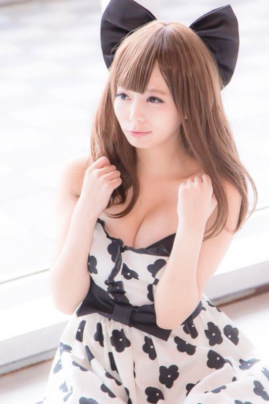 日本美女模特早みる私拍美图欣赏