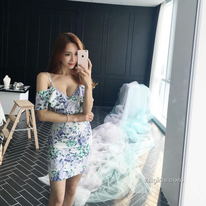 韩国美女模特Hyemi自拍写真图片