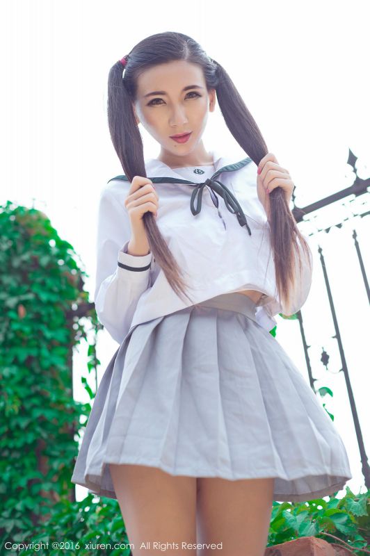 双马尾美女赵颖清纯摄影写真
