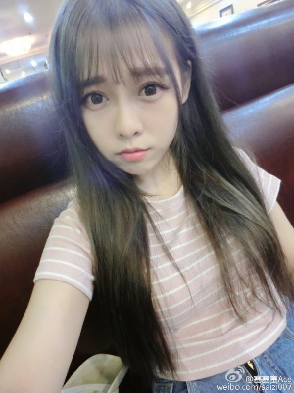 90后漂亮美眉塞塞塞Ace私拍美图大全