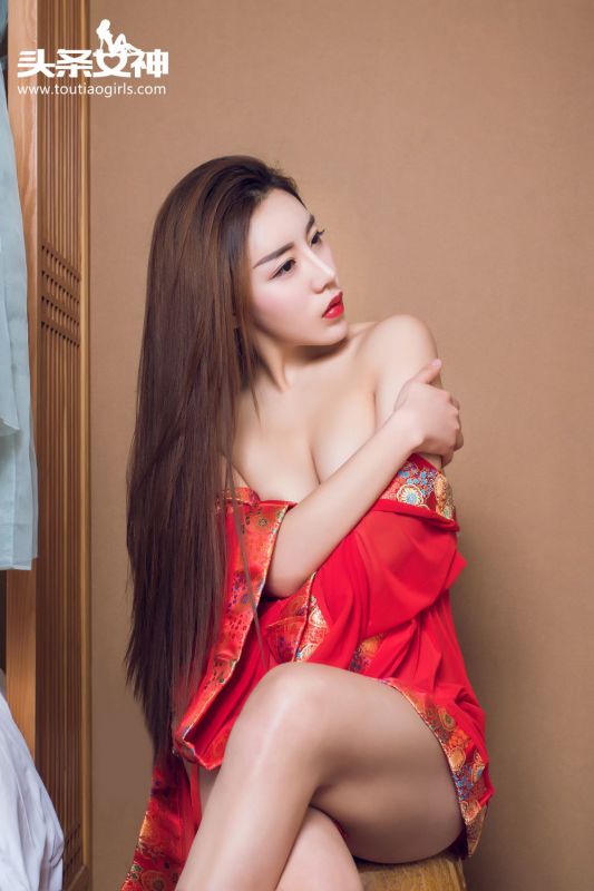 古典气质美女安苏芮性感诱惑私房照