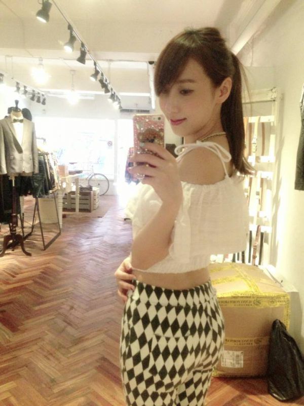 台湾混血美女Kimi步(吕思莹)私拍图片