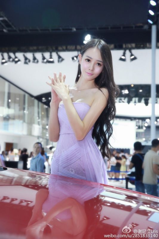 内地女模特谢晓曦Lris私拍图片合辑