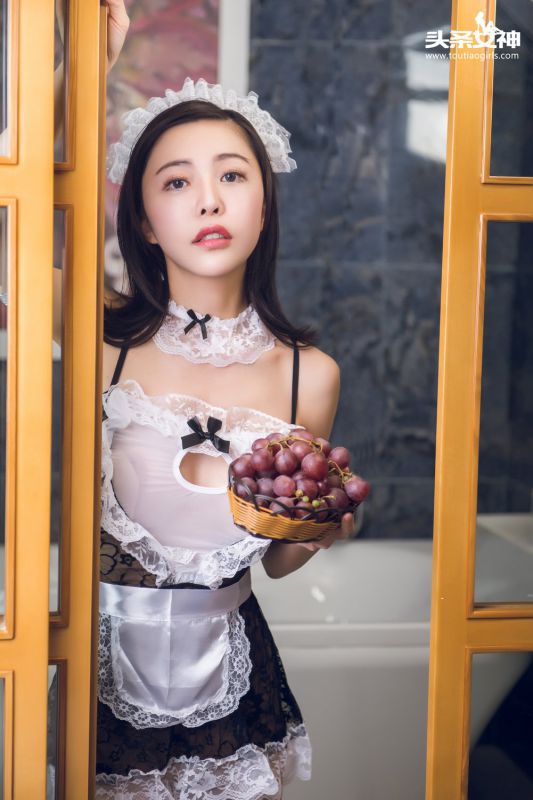 女仆装美女小爱性感私房照图片