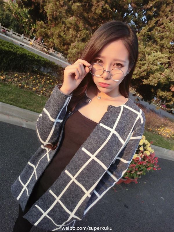 甜美系女生洪毓Kuku自拍写真图片