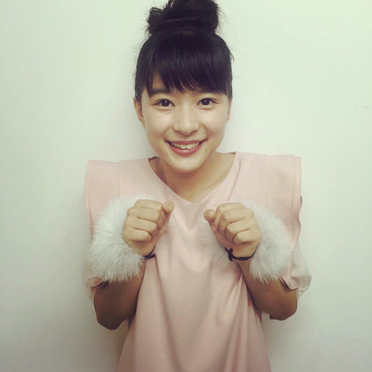 日本女演员芳根京子私拍图片大全
