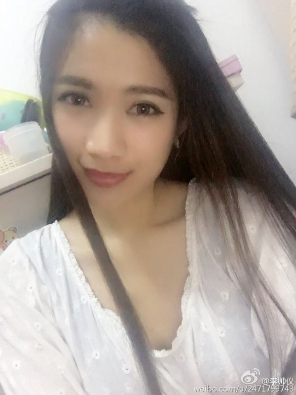 内地女模特李帅仪Michel自拍图片合辑