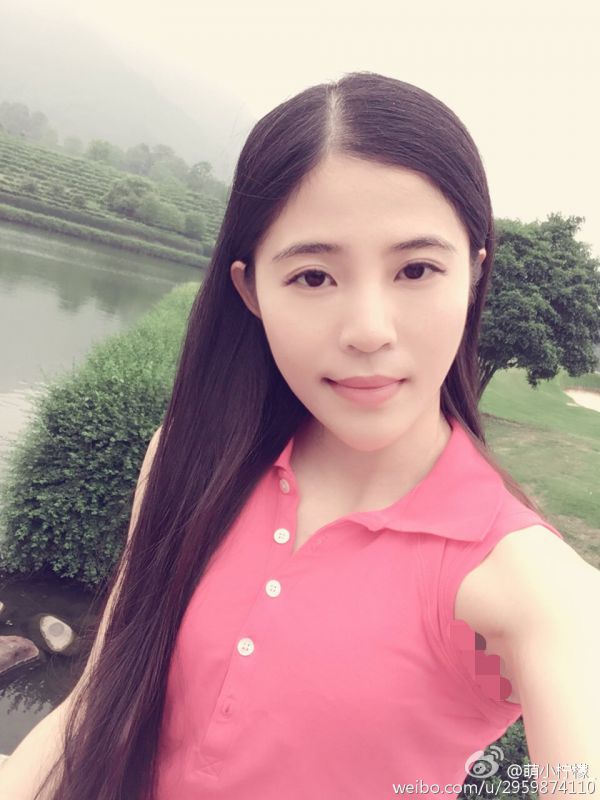 90后美女模特萌小柠檬微博私拍写真图片