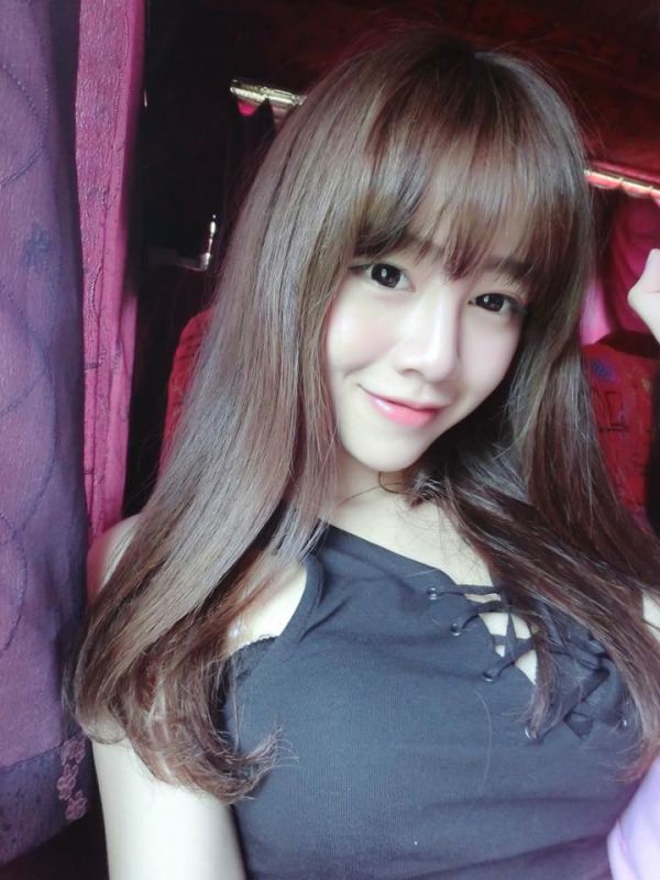 马来西亚正妹何恋慈Michiyo Ho甜美自拍图片
