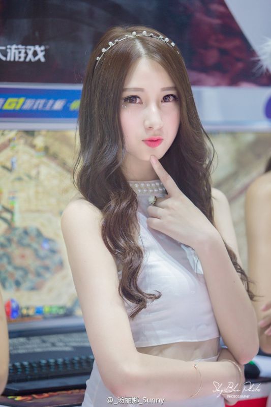 长发气质美女汤丽娜Sunny私拍美图集锦