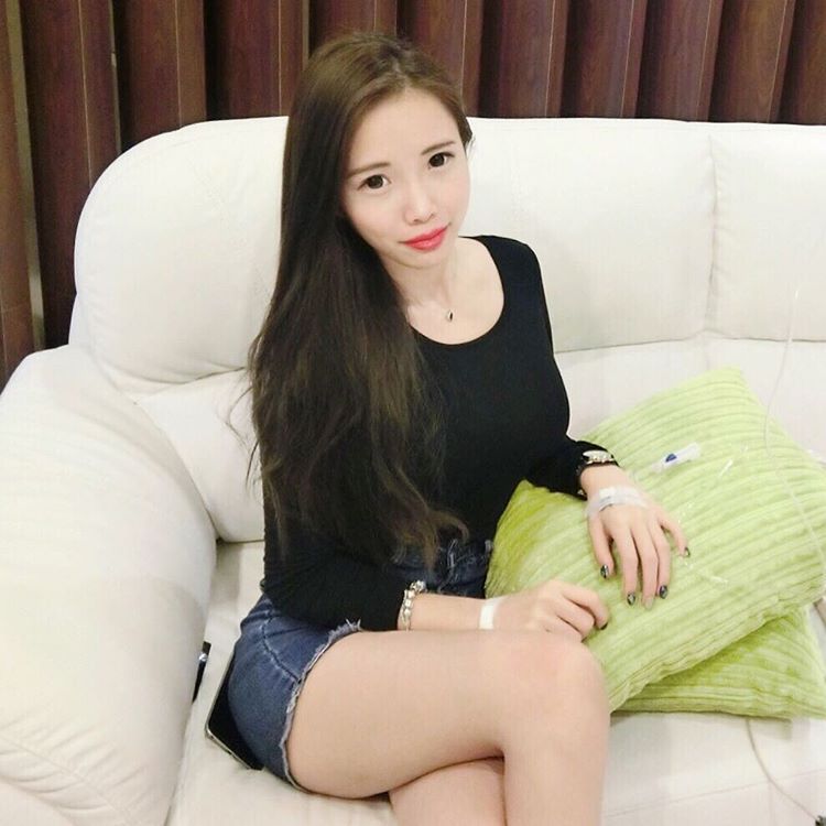 美女模特图蓝星蕾Amber Na私拍养眼合辑