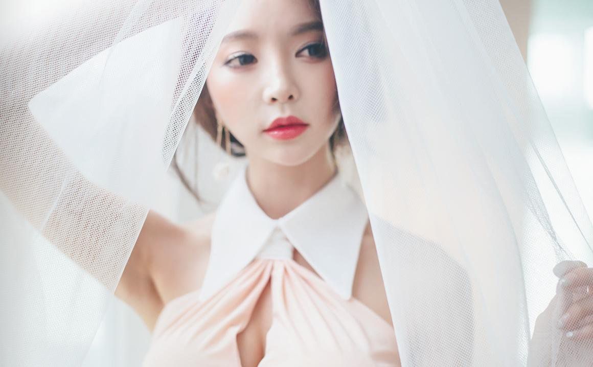 时尚美女模特朴秀然流行服饰私拍美图