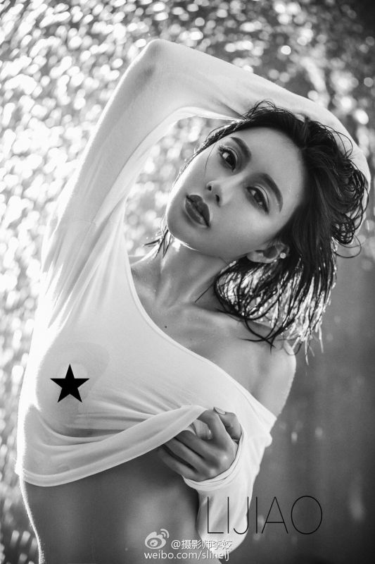 职业模特儿赵慧柔黑白性感写真图片
