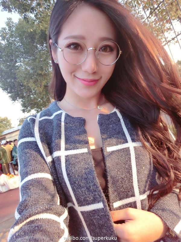 甜美系女生洪毓Kuku自拍写真图片