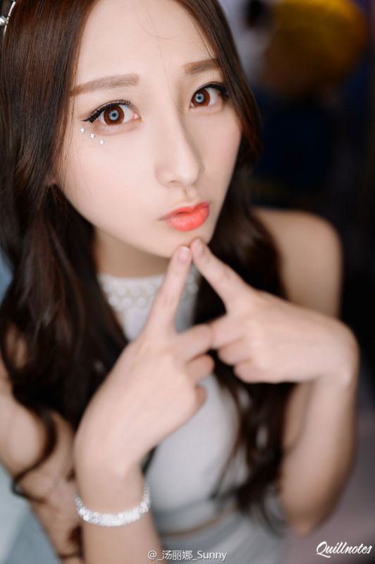 长发气质美女汤丽娜Sunny私拍美图集锦