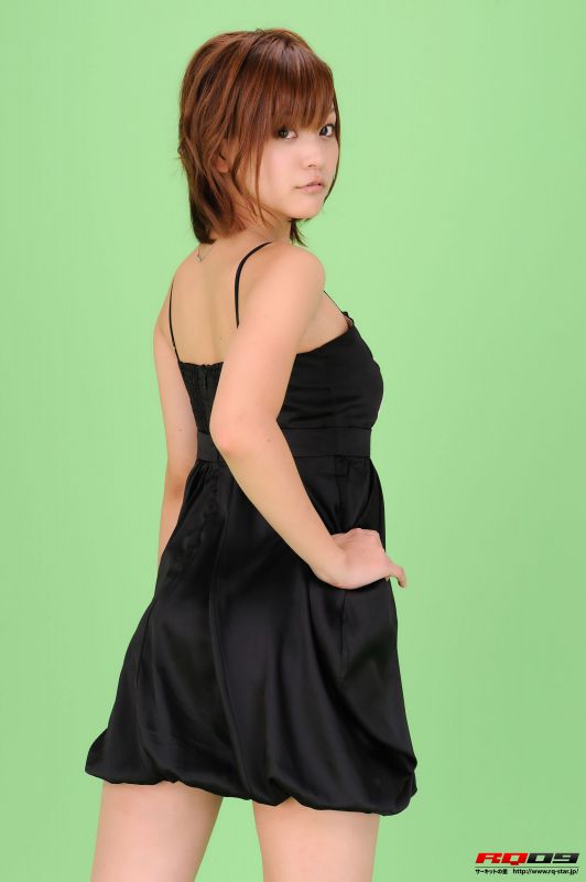 日本赛车女郎桃原美奈高跟长腿摄影图片