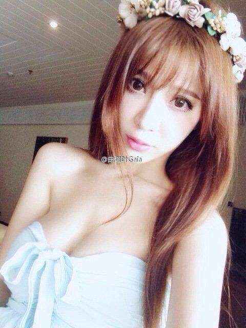 网络美女曲珈叶Gaia自拍图片合辑