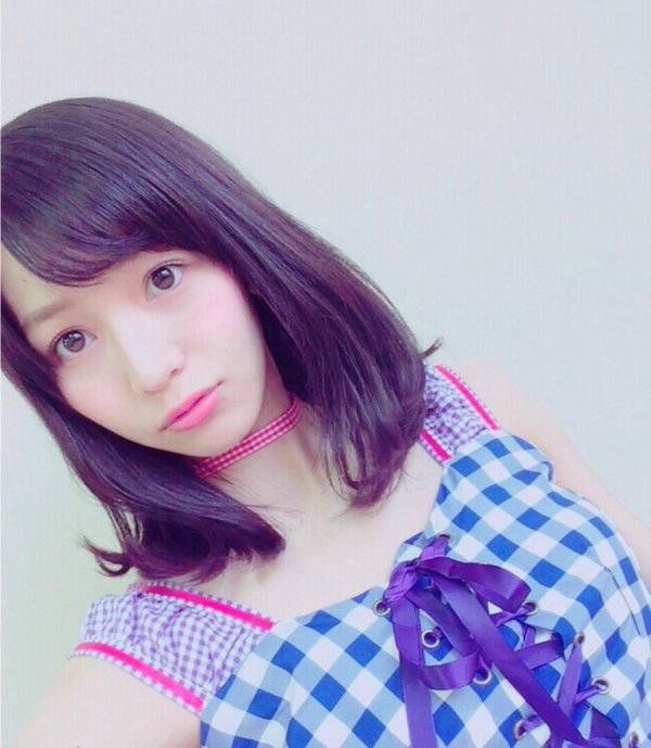 日本女艺人传谷英里香自拍写真图片