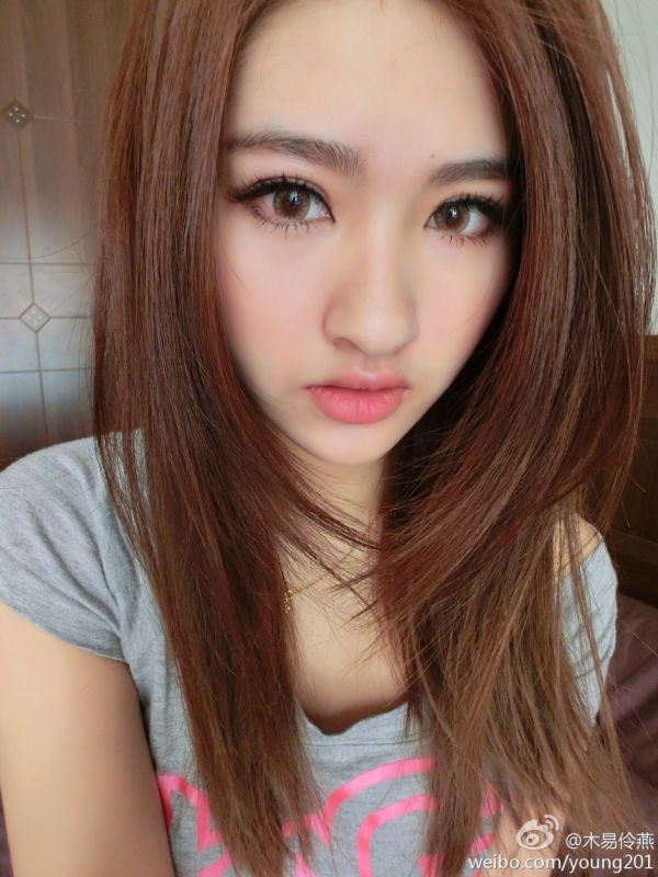 漂亮的美女杨伶燕微博自拍图片