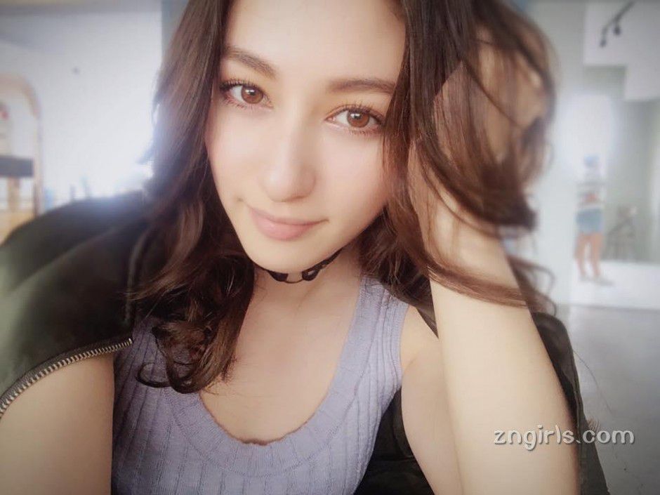 台湾混血美女MEIMEI(INES)自拍图片合辑