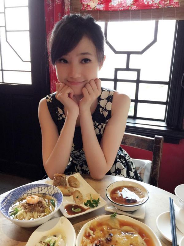 人气女主播蔡宜静私拍养眼美照图片