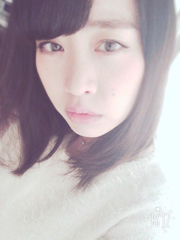 日本美女千仓里菜外拍摄影图片