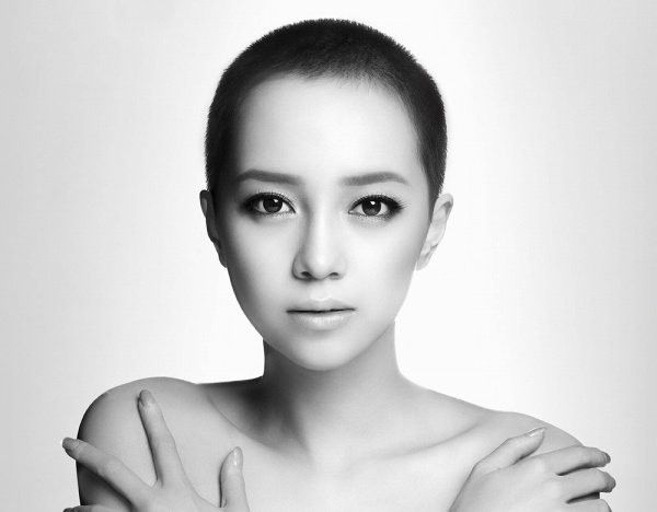 日本美女伊藤由美性感写真图片
