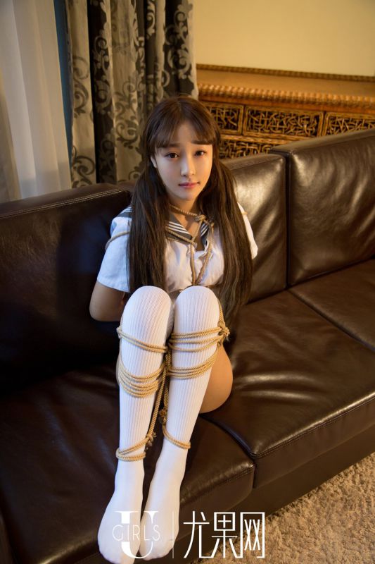 90后美女图含含性感私拍写真图片