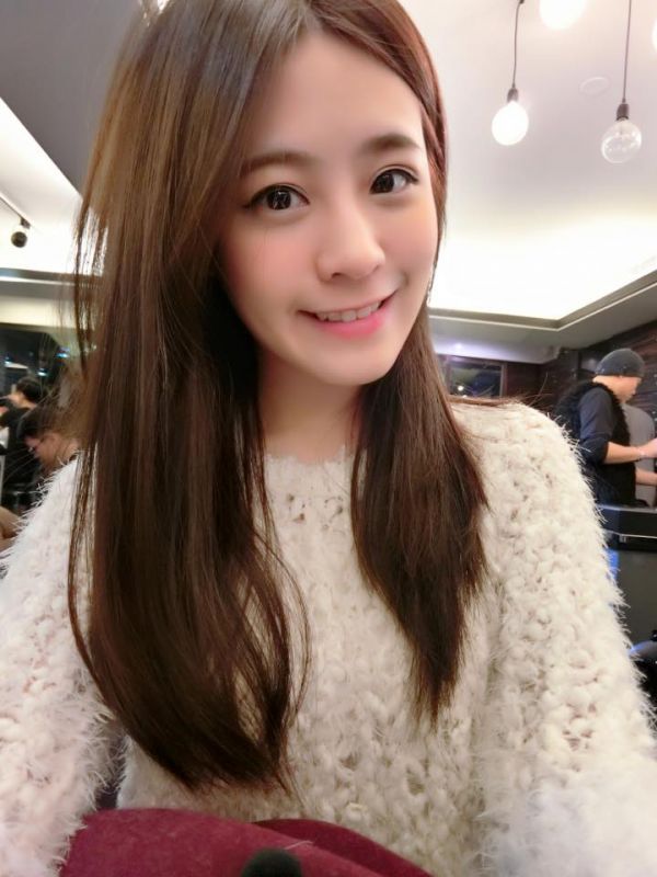 台湾清纯美女张语哝自拍图片