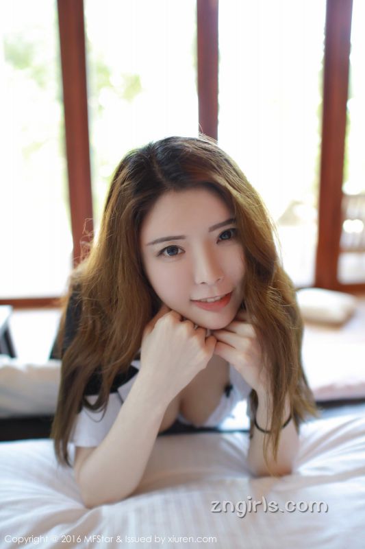 模范学院制服装美女夏小秋秋秋酥胸诱惑写真