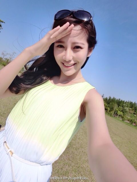 甜美系女生洪毓Kuku自拍写真图片