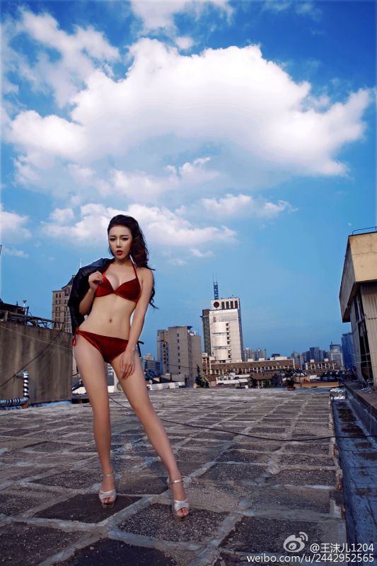 时尚杂志模特儿王沫儿微博摄影图片合集