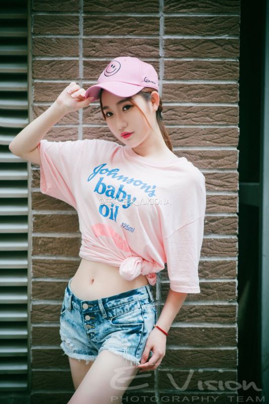 美女showgirl徐秋钰YuKiona微博定制写真图片