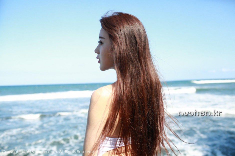 秀人网90后嫩模美女赵小米Kitty比基尼写真图片