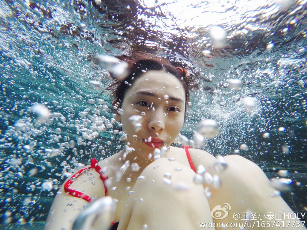 极品女神王圣小泰山私拍图片合辑