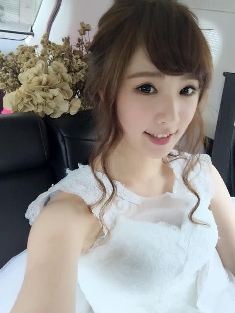 甜美可爱女生小苹果(郑裕蓁)自拍图片合辑