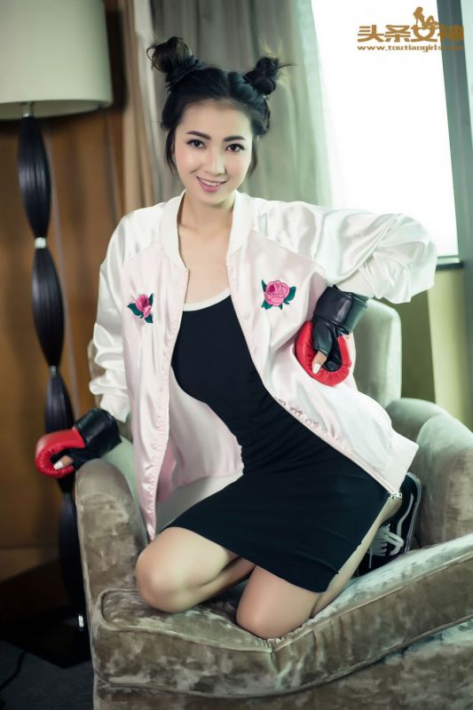 90后美女模特张爽性感私拍写真