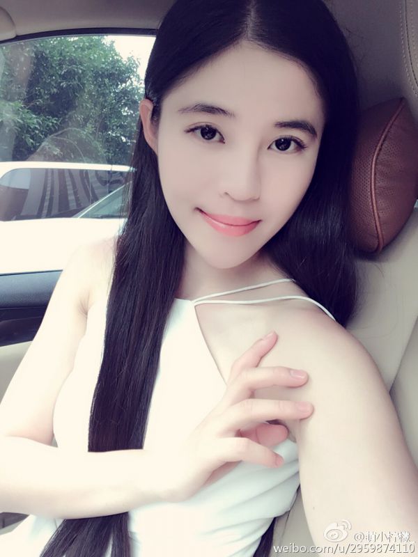 90后美女模特萌小柠檬微博私拍写真图片