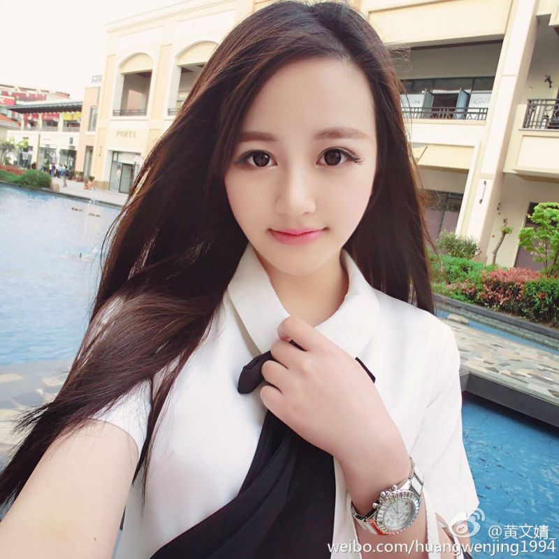 游戏展台美女黄文婧私拍图片集锦