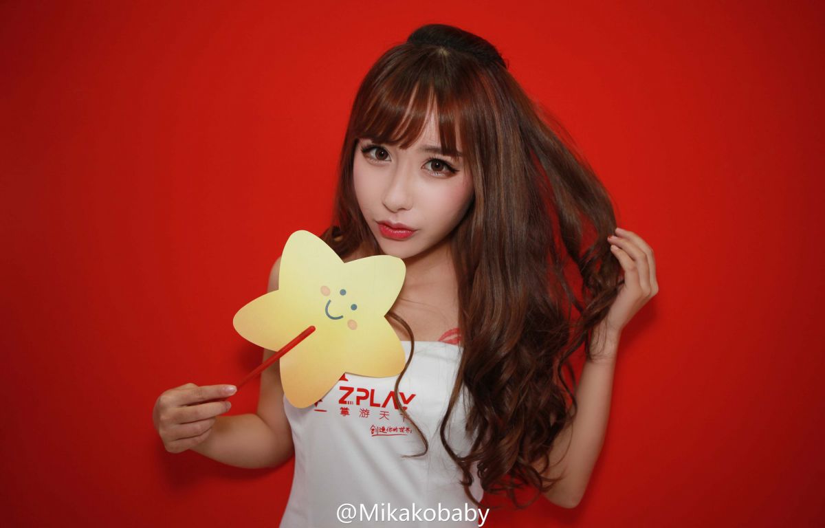 90后小美女王美嘉Mikako微博养眼美照