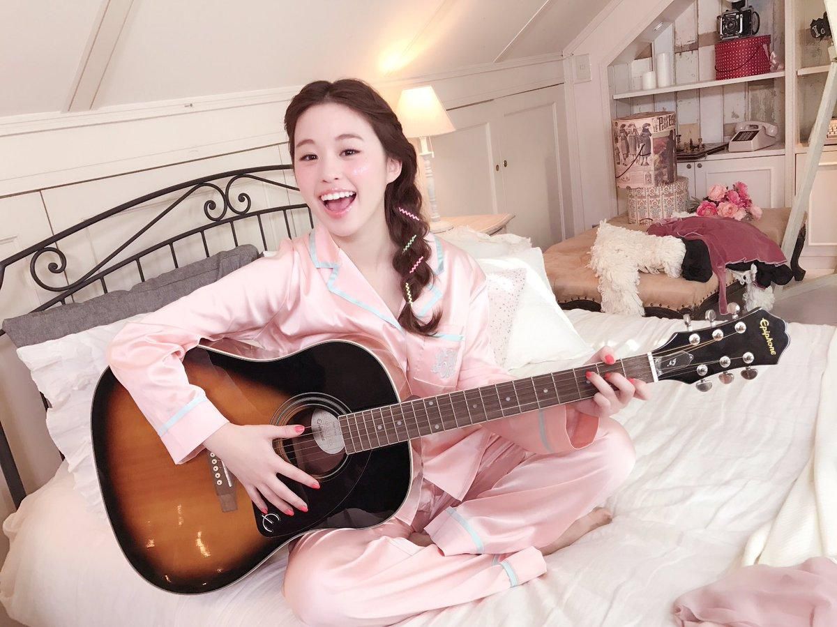 日本美女歌手矢野杏奈私拍照图片