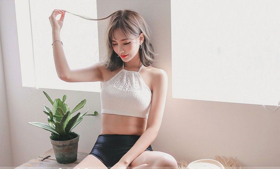 韩国平面模特夏日露小蛮腰性感火辣曲线长腿诱惑写真