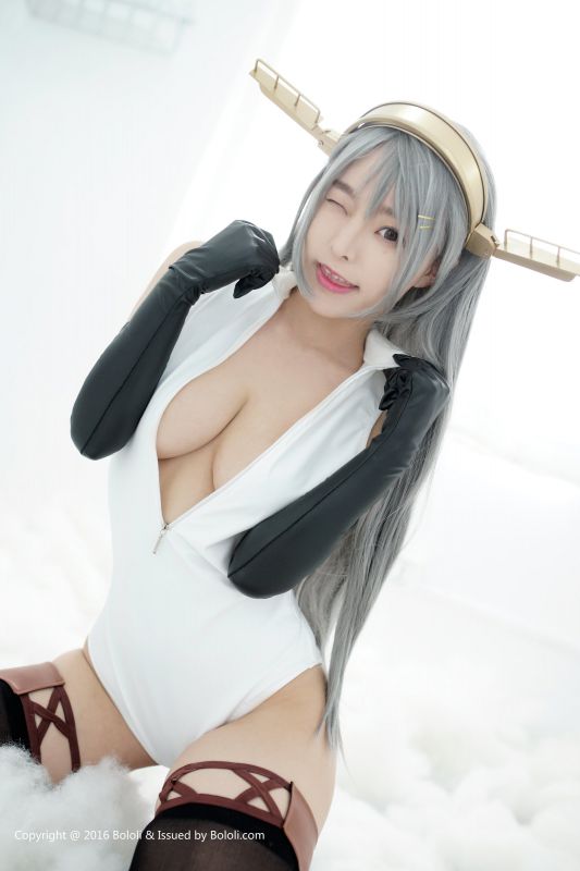 90后美胸美女柳侑绮COS性感酥胸诱惑