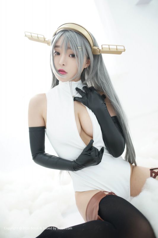 90后美胸美女柳侑绮COS性感酥胸诱惑